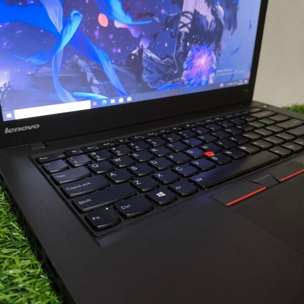 Lenovo ThinkPad T450 14" HD - Intel Core i5-5300U- 8GB (1×8) RAM DDR3L 1600 MHz - 256GB SSD - Image 4